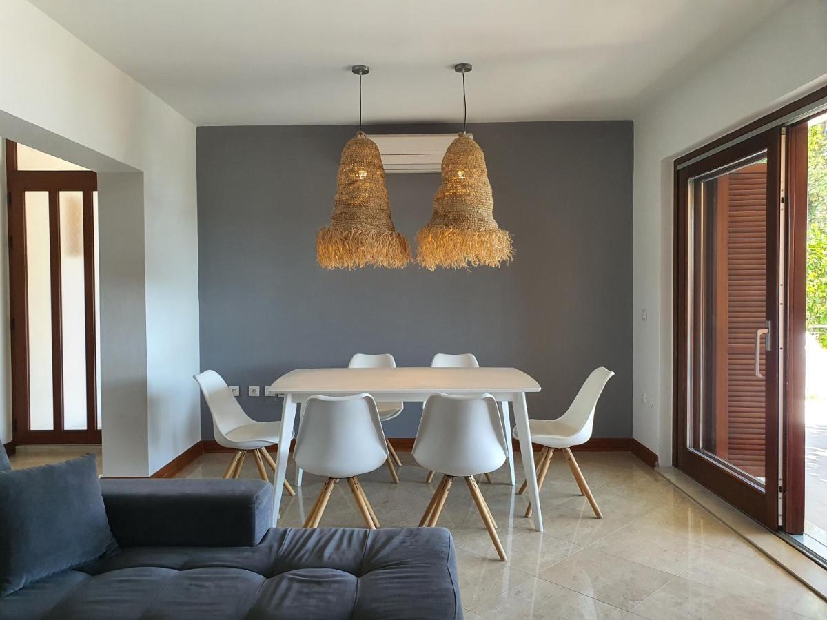 Apartments Villa Oliva Turanj Εξωτερικό φωτογραφία