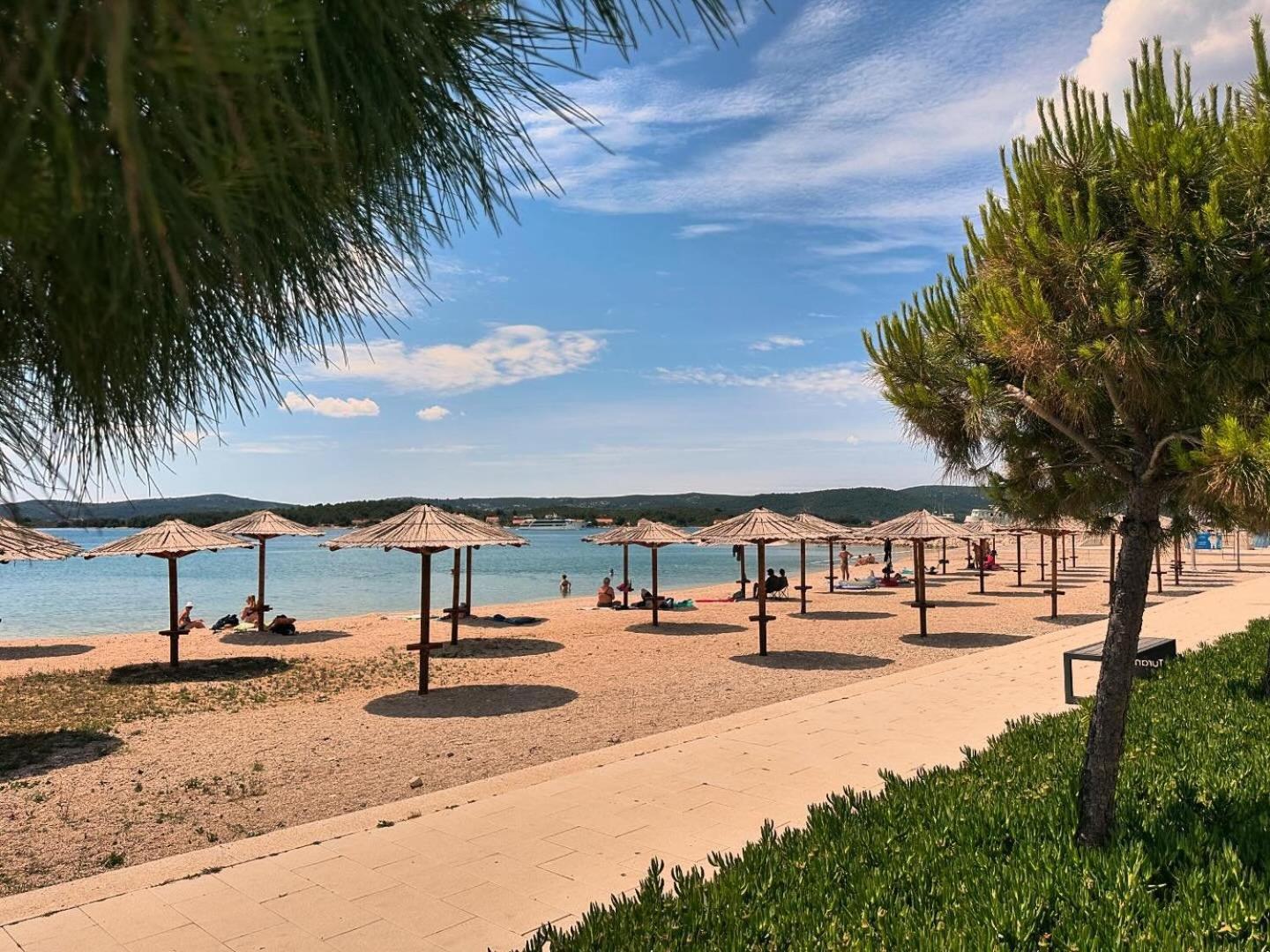 Apartments Villa Oliva Turanj Εξωτερικό φωτογραφία